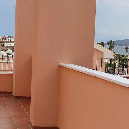 Duplex Cala Pinar 度假居 *
